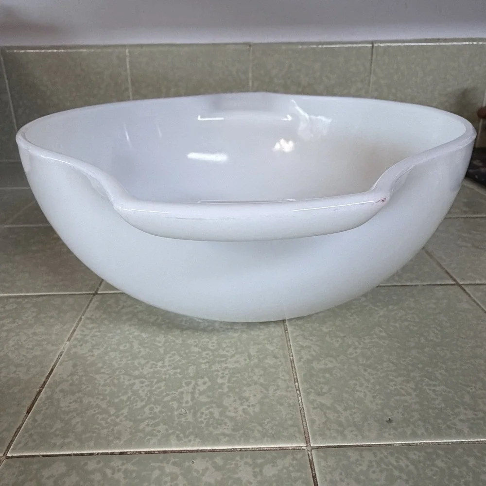 Vintage Pyrex BUTTERFLY GOLD 443 Cinderella Mixing Bowl 2.5 quart